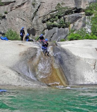 Tobogán natural en Córcega 
